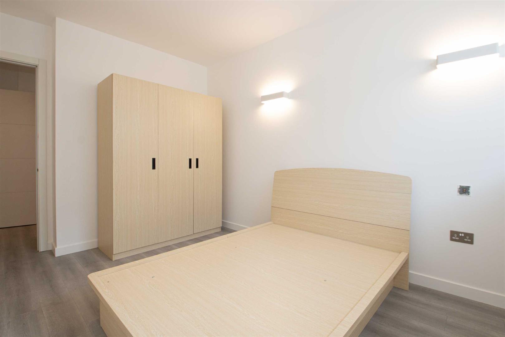 2 Foxhunter Drive, Linford Wood, Milton Keynes
